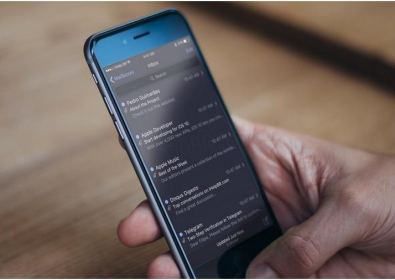 Apple ще пусне  iPhone 7S с OLED-екран през 2017 г.